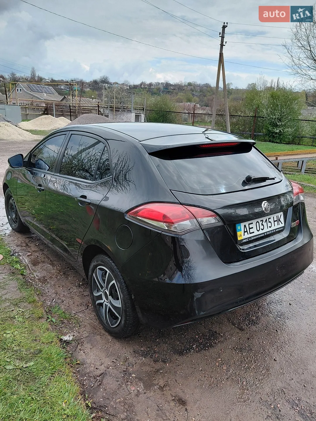 2013 MG 5 - мініатюра 2