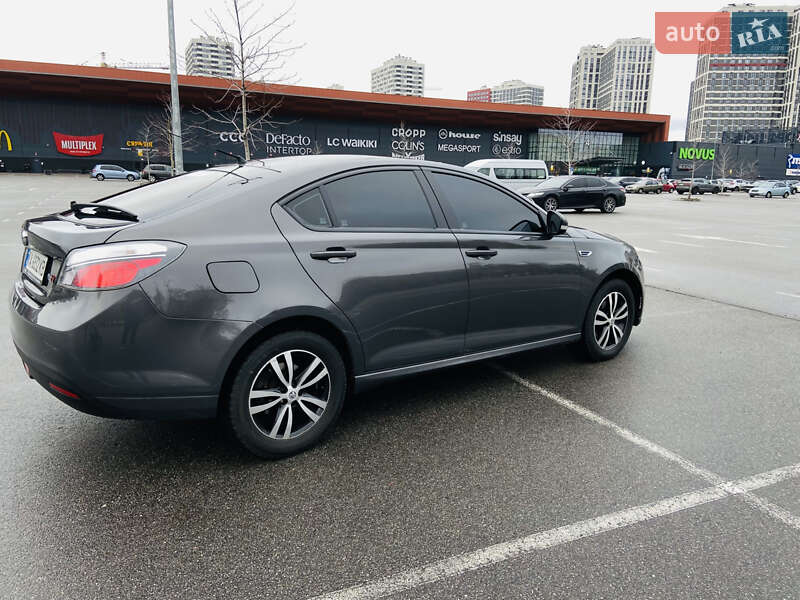 Лифтбек MG 6 2013 в Киеве фото 12 Лифтбек MG 6 2013 в Киеве