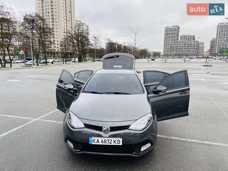 Лифтбек MG 6 2013 в Киеве фото 14 Лифтбек MG 6 2013 в Киеве