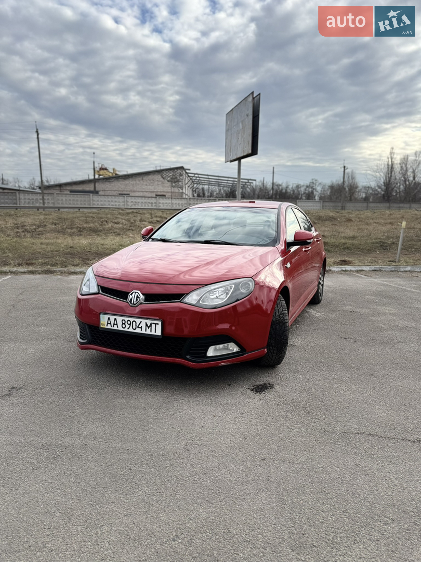 2013 MG 6 - мініатюра 2