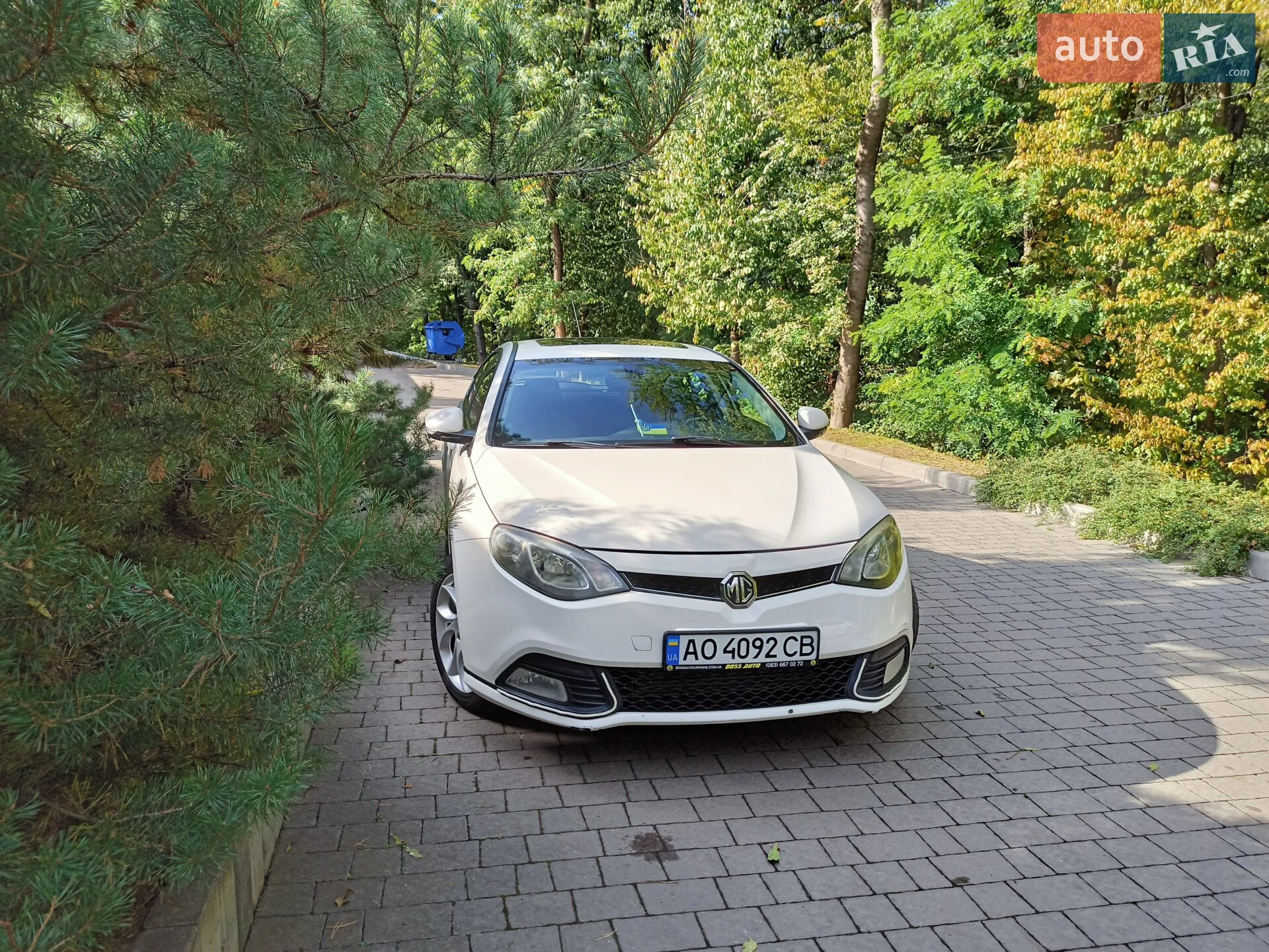 2012 MG 6 - мініатюра 26