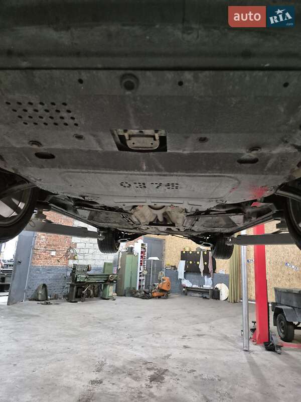 Фастбэк MG 6 2013 в Чернигове