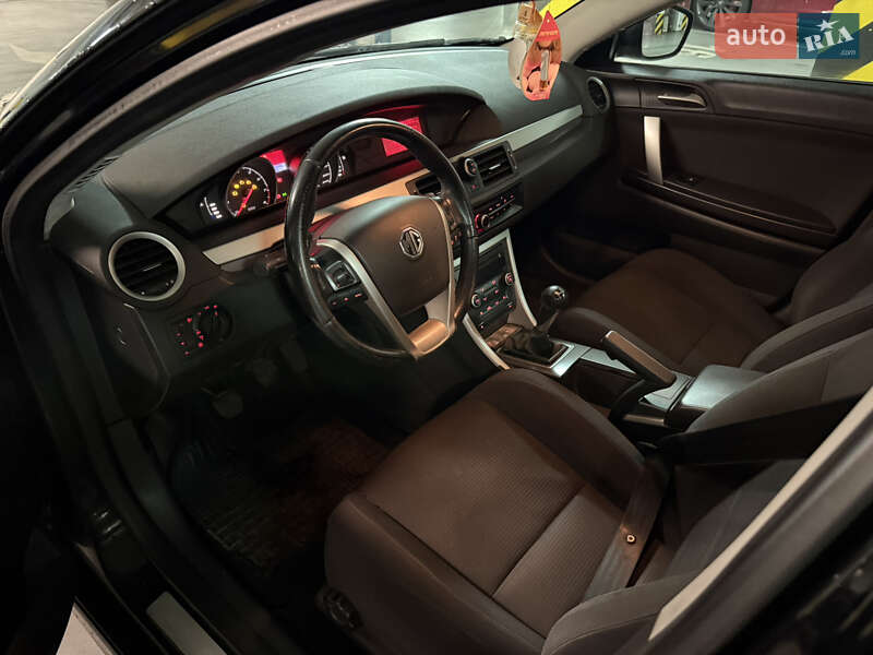 Фастбэк MG 6 2013 в Днепре