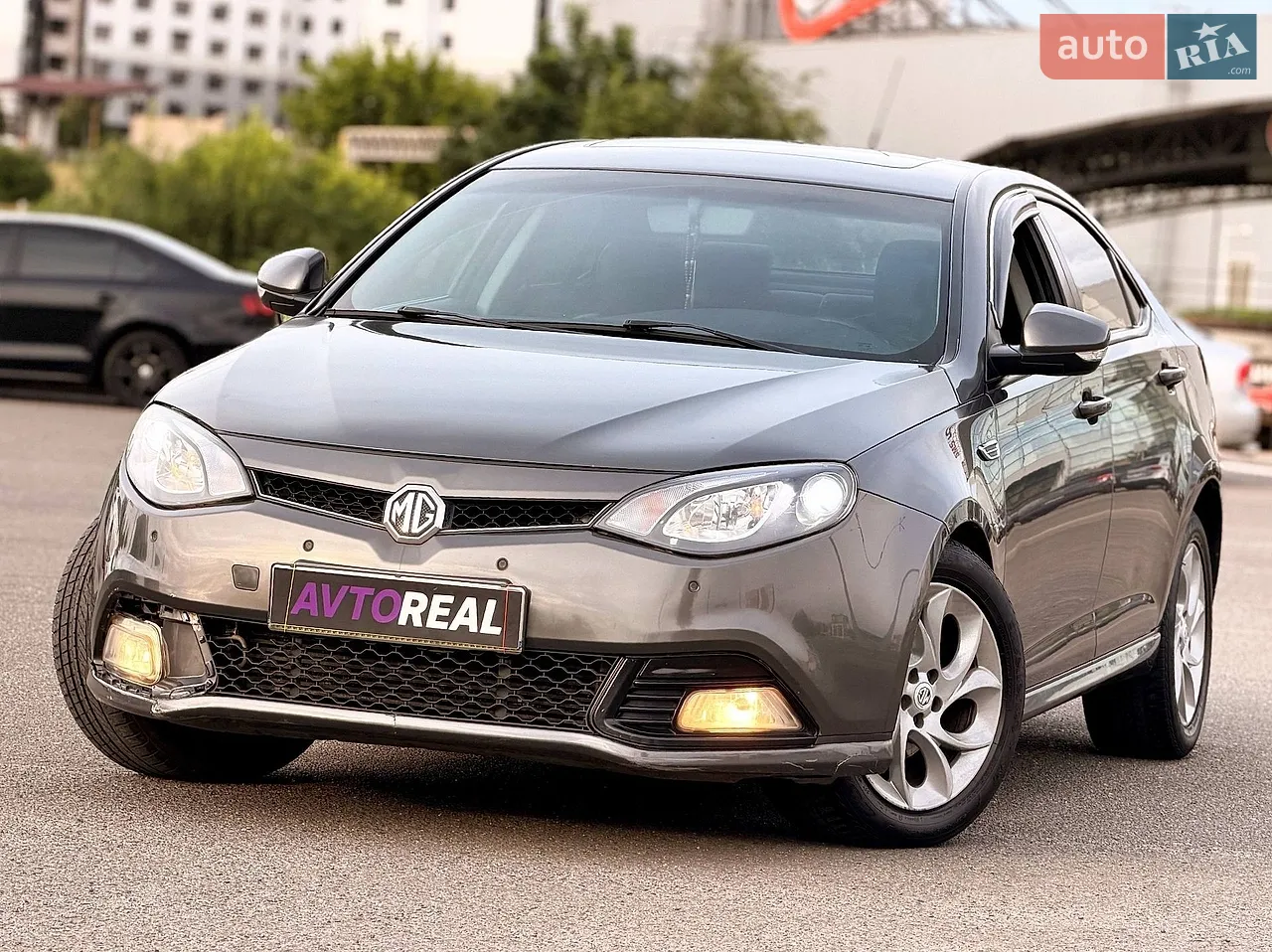 2012 MG 6 - мініатюра 15