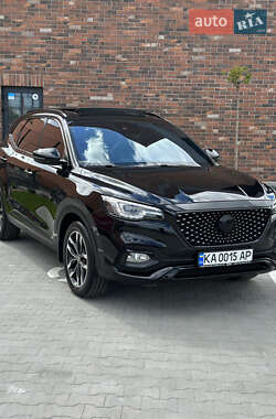 MG HS 2022