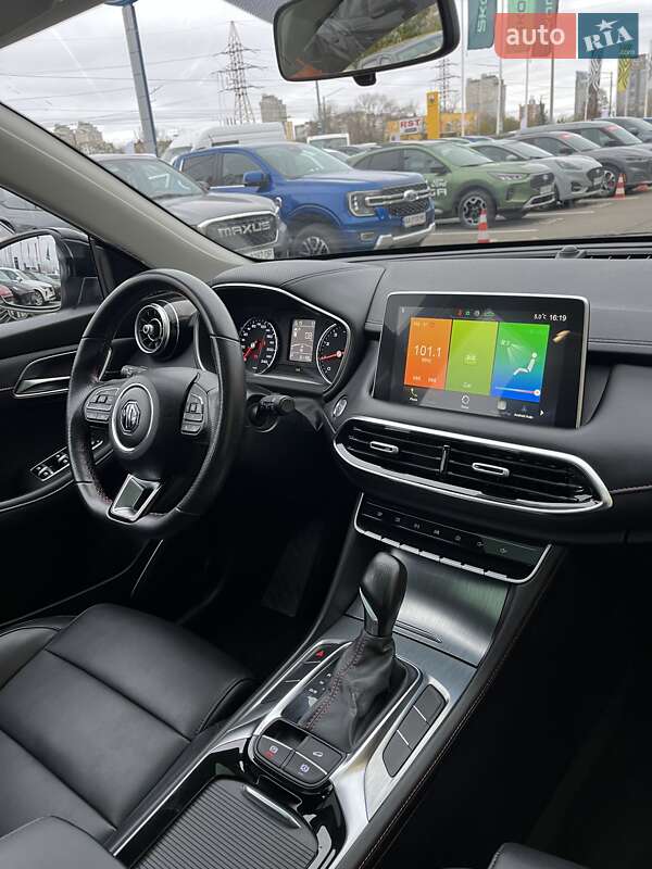 Внедорожник / Кроссовер MG HS 2021 в Киеве