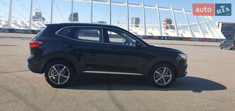 Внедорожник / Кроссовер MG HS 2021 в Киеве