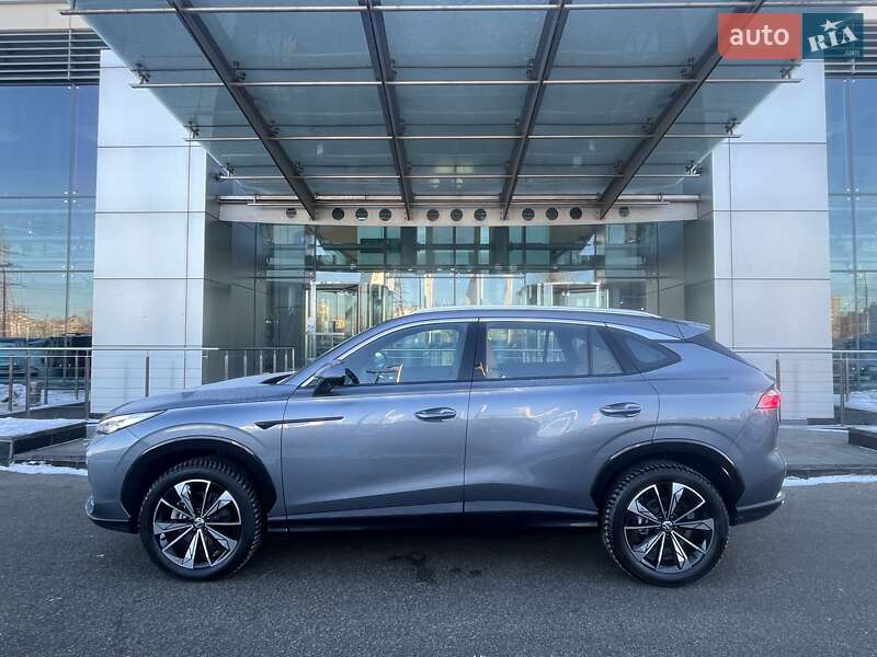 Внедорожник / Кроссовер MG HS 2024 в Киеве