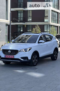 Внедорожник / Кроссовер MG ZS EV 2021 в Львове