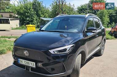 Позашляховик / Кросовер MG ZS EV 2023 в 
