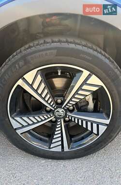 Внедорожник / Кроссовер MG ZS EV 2019 в 