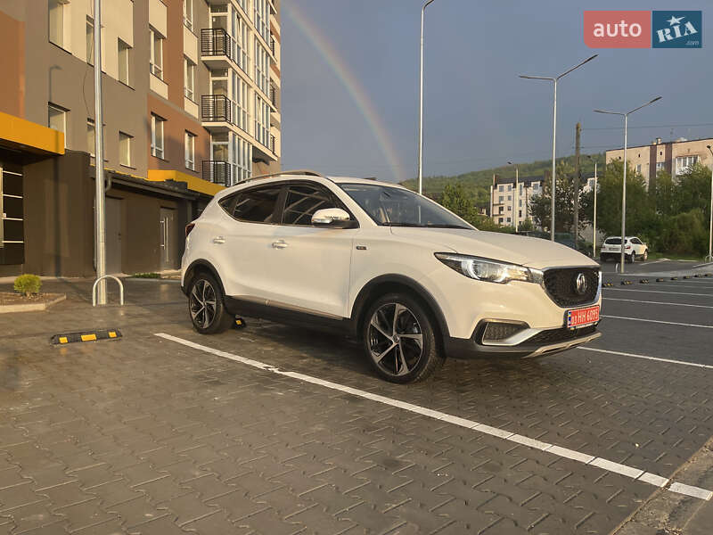 MG ZS EV 2020