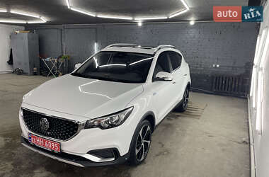 Позашляховик / Кросовер MG ZS EV 2020 в 