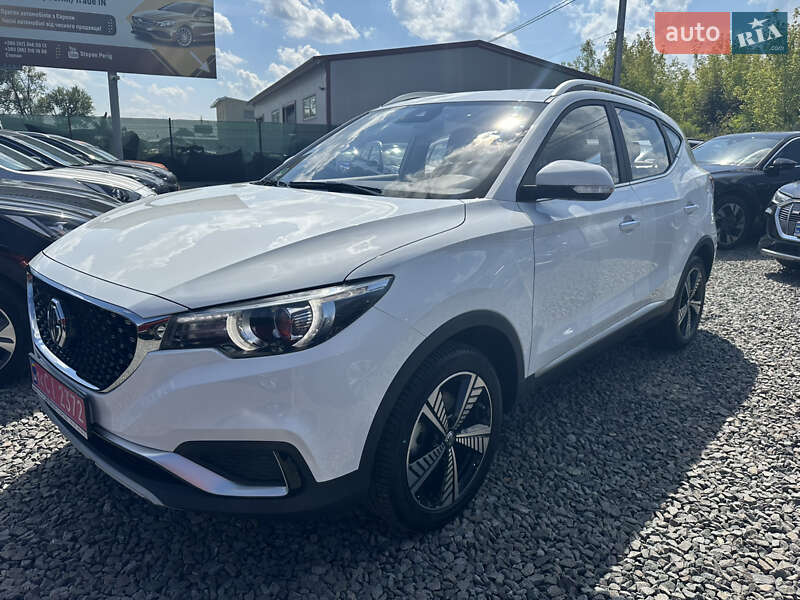 MG ZS EV 2021