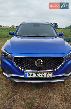 Внедорожник / Кроссовер MG ZS EV 2020 в Киеве