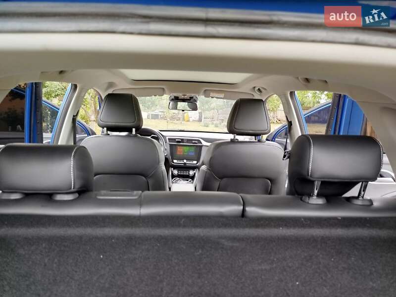 Внедорожник / Кроссовер MG ZS EV 2020 в Киеве
