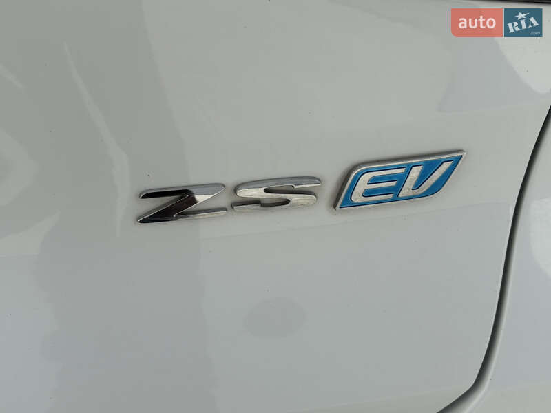Внедорожник / Кроссовер MG ZS EV 2022 в Львове