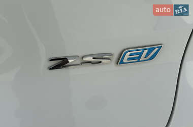 Позашляховик / Кросовер MG ZS EV 2022 в 