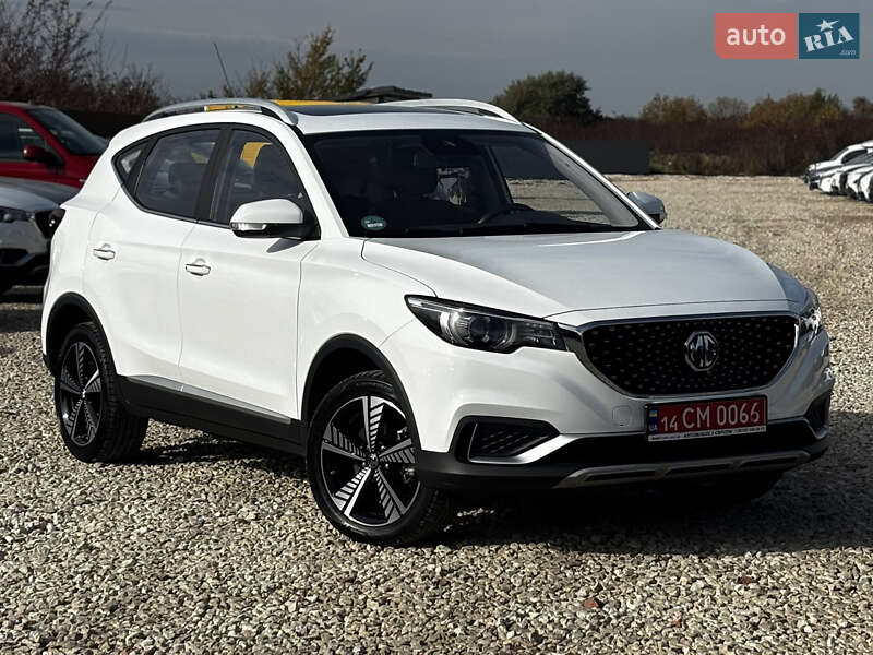 MG ZS EV 2021