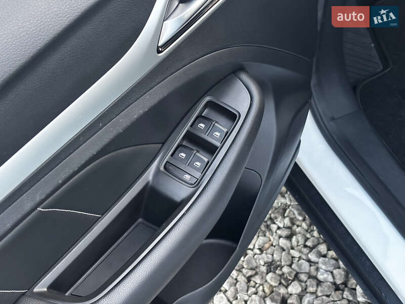 Позашляховик / Кросовер MG ZS EV 2021 в Львові фото 17 Позашляховик / Кросовер MG ZS EV 2021 в Львові