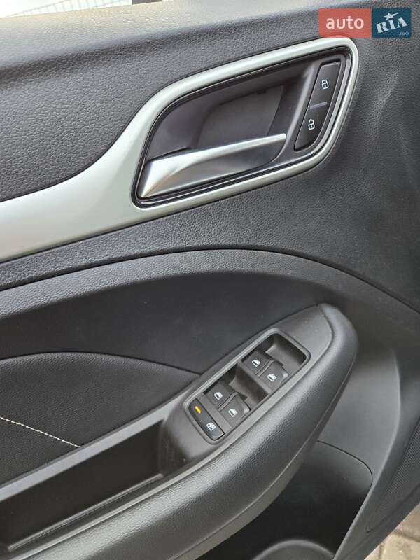 Позашляховик / Кросовер MG ZS EV 2019 в Вінниці