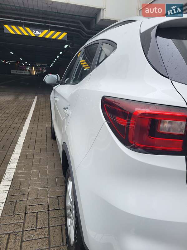 Внедорожник / Кроссовер MG ZS EV 2020 в Ирпене