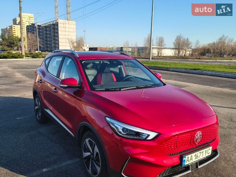 Внедорожник / Кроссовер MG ZS EV 2023 в Киеве