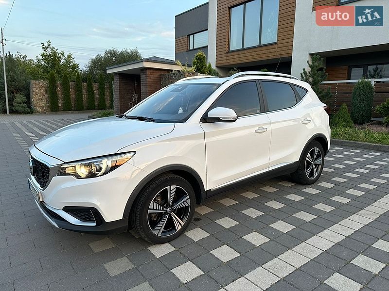 MG ZS EV 2020