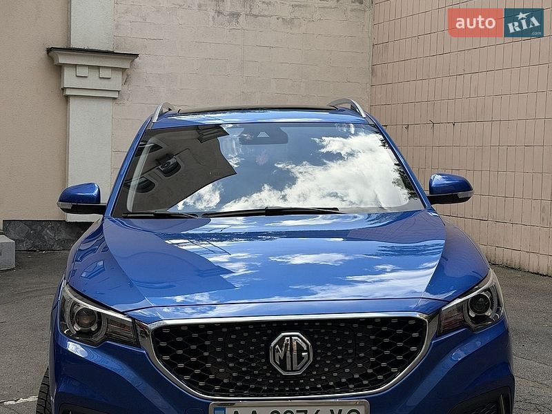 Внедорожник / Кроссовер MG ZS EV 2020 в Киеве