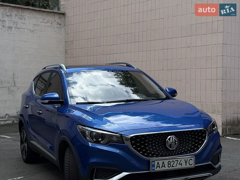 Внедорожник / Кроссовер MG ZS EV 2020 в Киеве