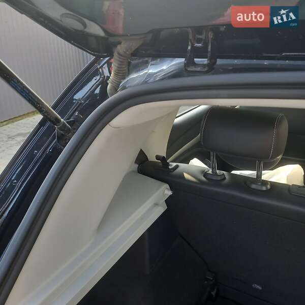 Седан MG ZS 2020 в Черновцах