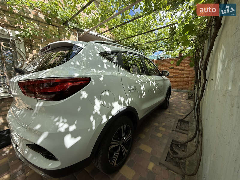 Внедорожник / Кроссовер MG ZS 2021 в Киеве