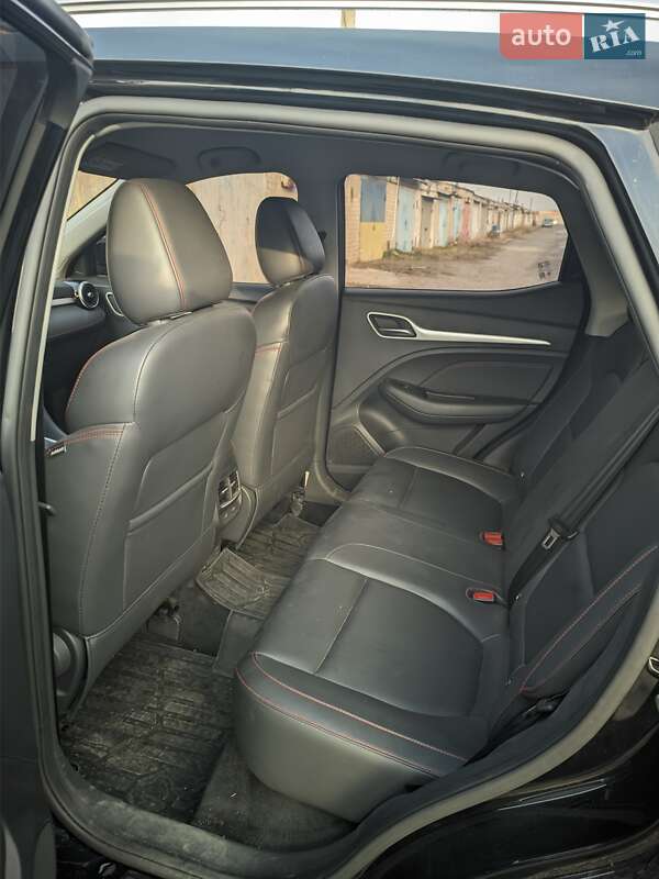 Внедорожник / Кроссовер MG ZS 2021 в Вольногорске