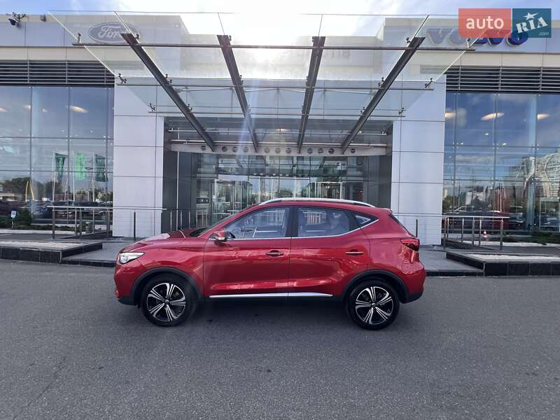 Внедорожник / Кроссовер MG ZS 2021 в Киеве