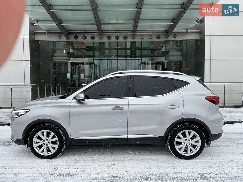 Внедорожник / Кроссовер MG ZS 2021 в Киеве