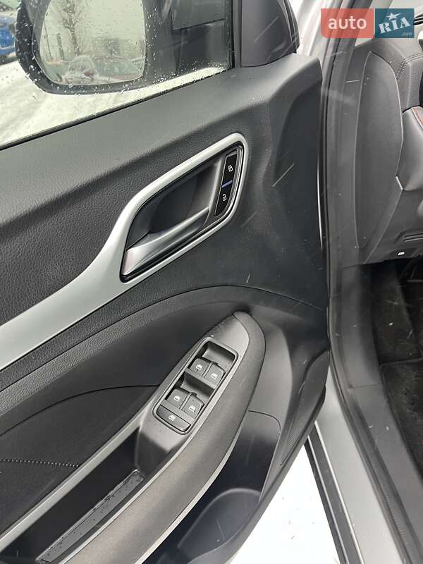 Внедорожник / Кроссовер MG ZS 2021 в Киеве