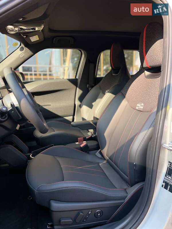 Внедорожник / Кроссовер MINI Aceman 2025 в Киеве