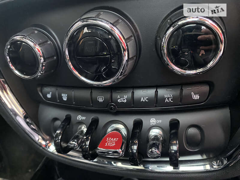 Універсал MINI Clubman 2016 в Чернівцях