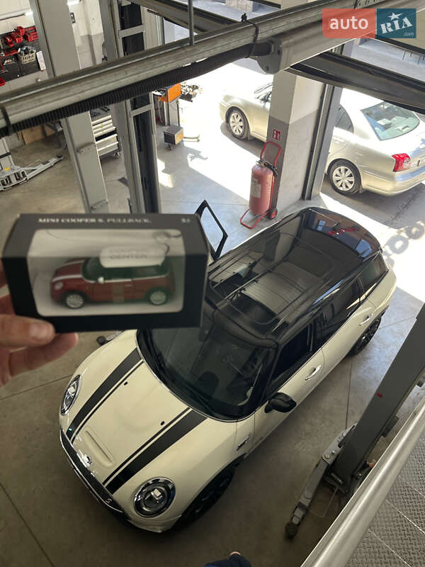 MINI Clubman 2020 MINI Clubman 2020