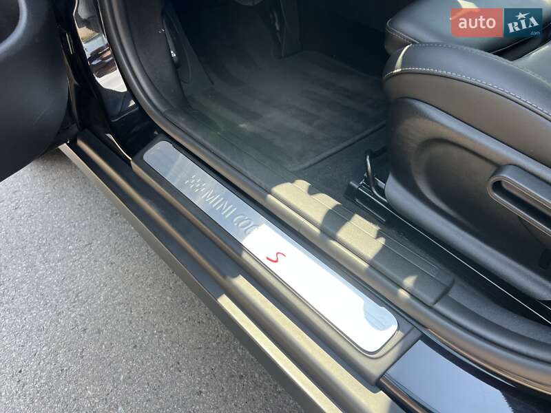 Хэтчбек MINI Clubman 2021 в Киеве