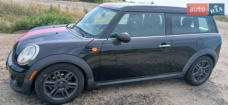 MINI Clubman 2011