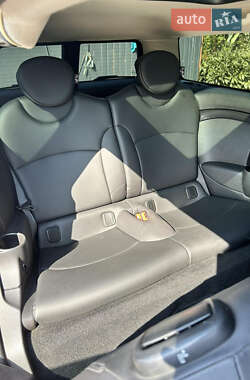Универсал MINI Clubman 2012 в 