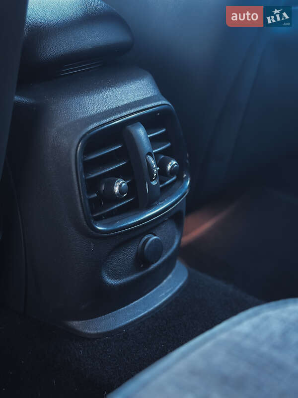 Универсал MINI Clubman 2016 в Николаеве фото 13 Универсал MINI Clubman 2016 в Николаеве