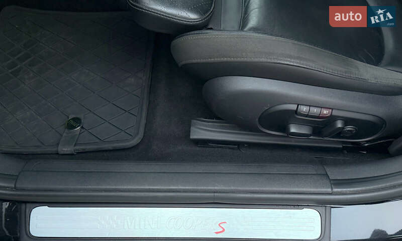 Універсал MINI Clubman 2016 в Києві фото 16 Універсал MINI Clubman 2016 в Києві