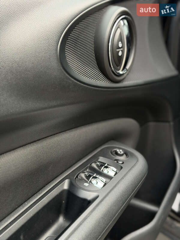 Универсал MINI Clubman 2016 в Черновцах фото 24 Универсал MINI Clubman 2016 в Черновцах