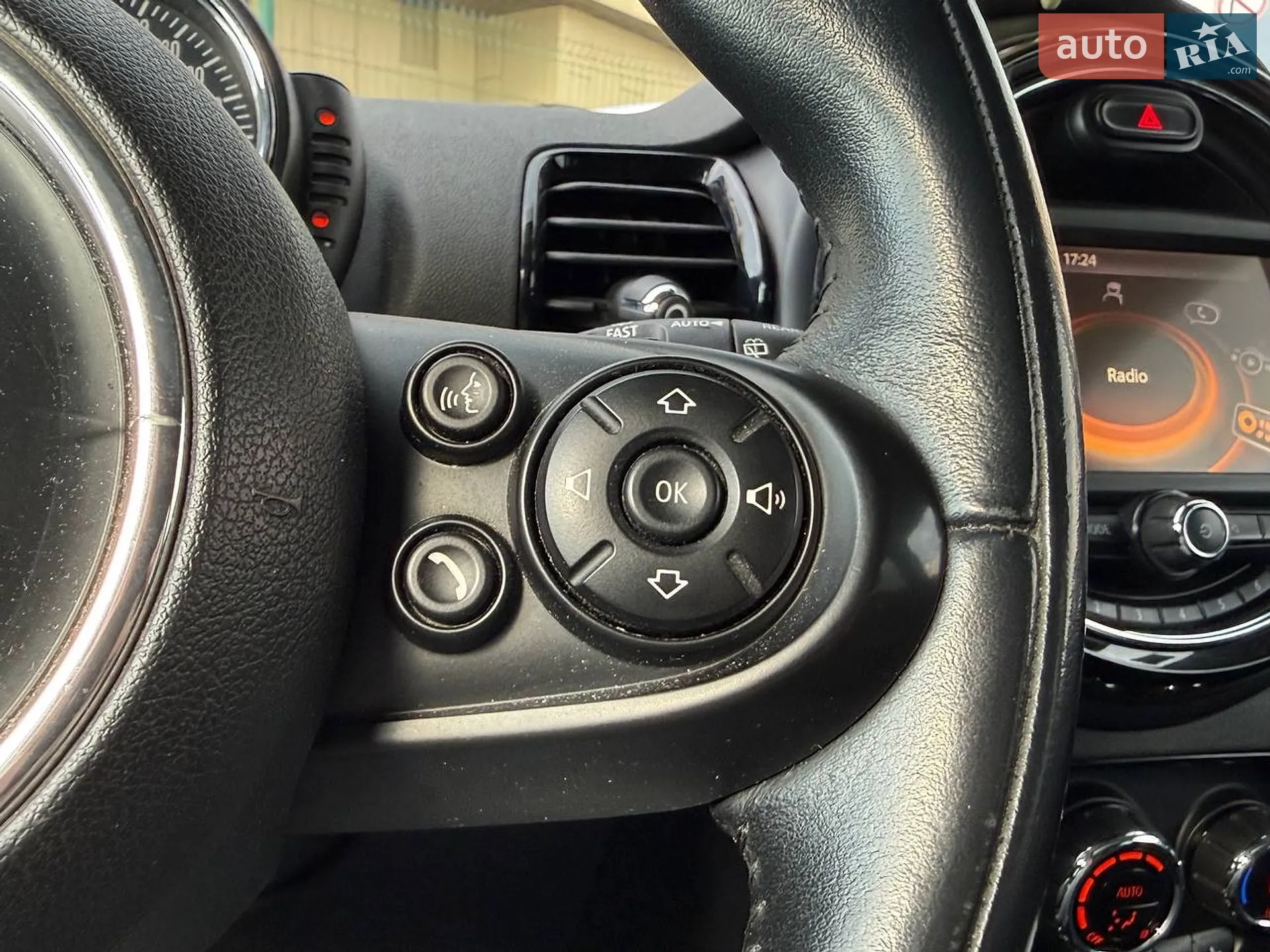 2015 MINI Clubman - мініатюра 24