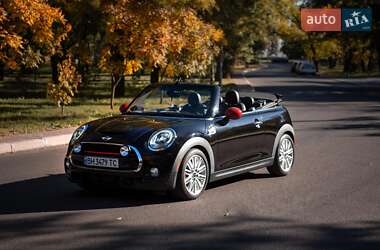 Кабриолет MINI Convertible 2016 в 