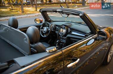 Кабриолет MINI Convertible 2016 в 