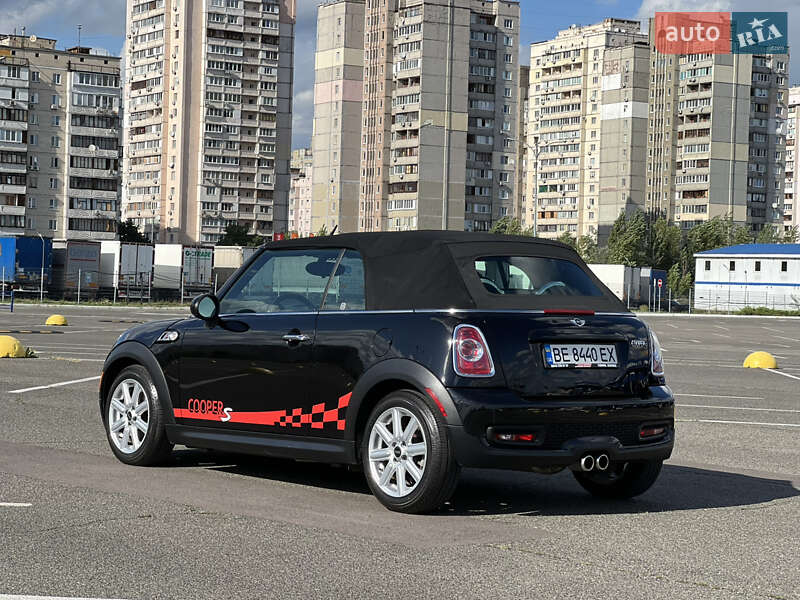 Кабриолет MINI Convertible 2011 в Киеве фото 18 Кабриолет MINI Convertible 2011 в Киеве