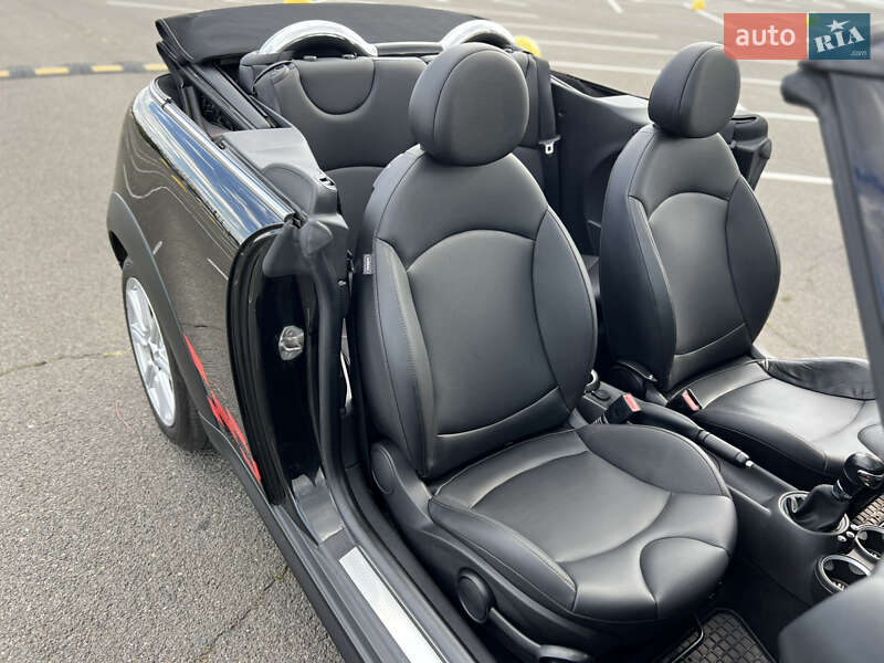 Кабриолет MINI Convertible 2011 в Киеве фото 40 Кабриолет MINI Convertible 2011 в Киеве